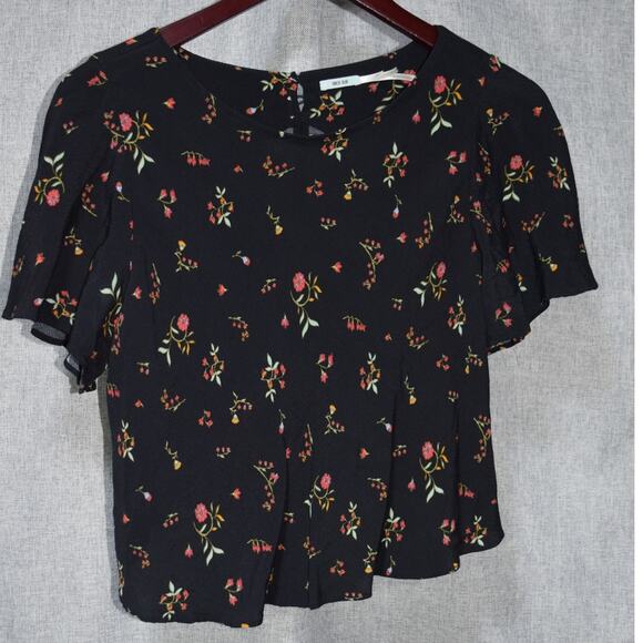 Kimchi Blue Black Floral Ruffle Hem Blouse Womens Medium - Picture 1 of 3